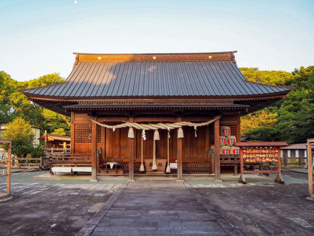 三柱神社